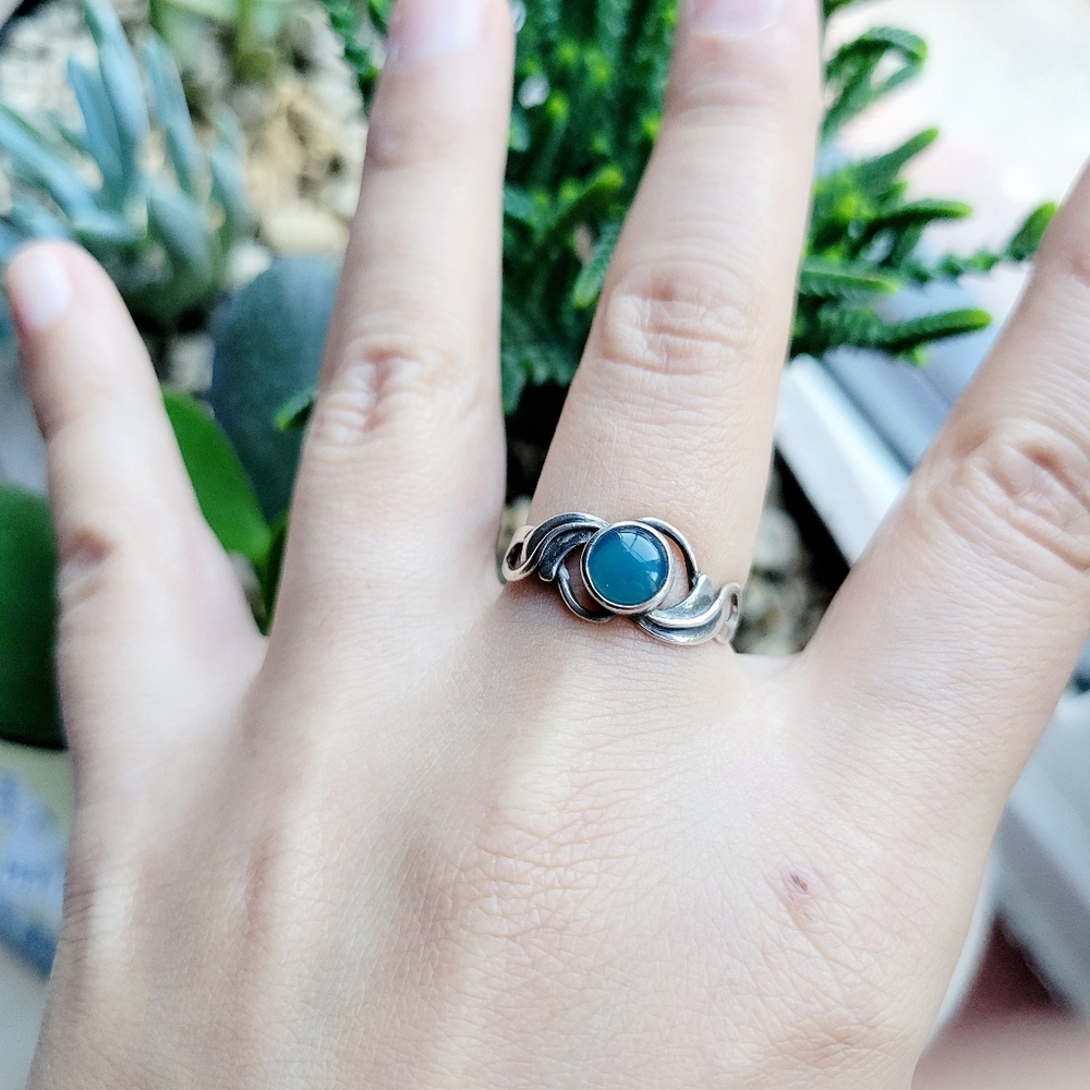 Vintage Sterling Silver Chalcedony Ring, size 6.5